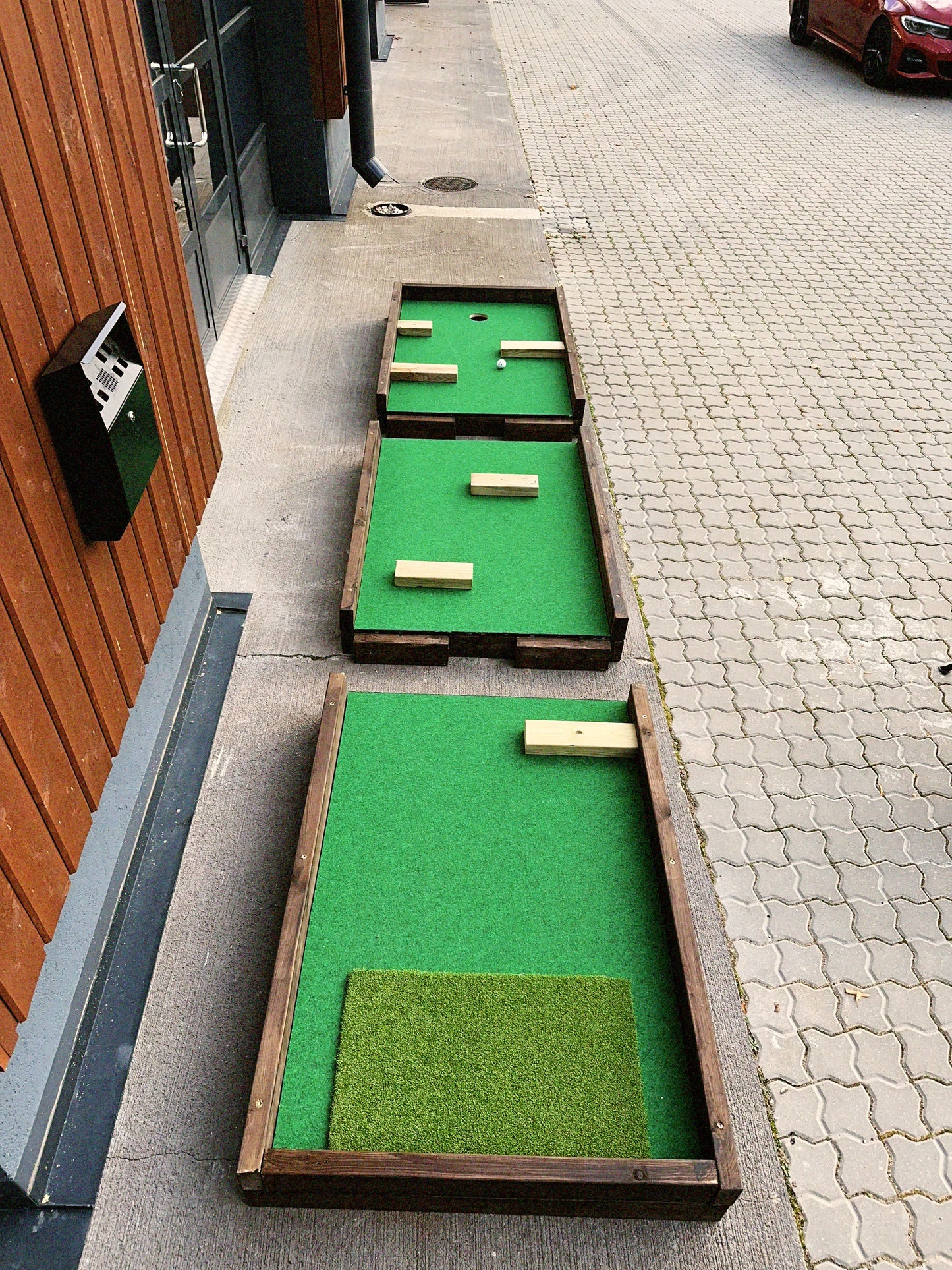 18 BEDRĪŠU MINI GOLF SPĒLE SĀKOT NO